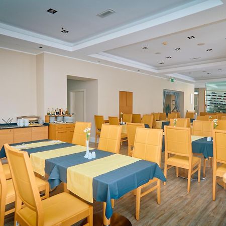 Astoria Hotel Opatija Exterior photo