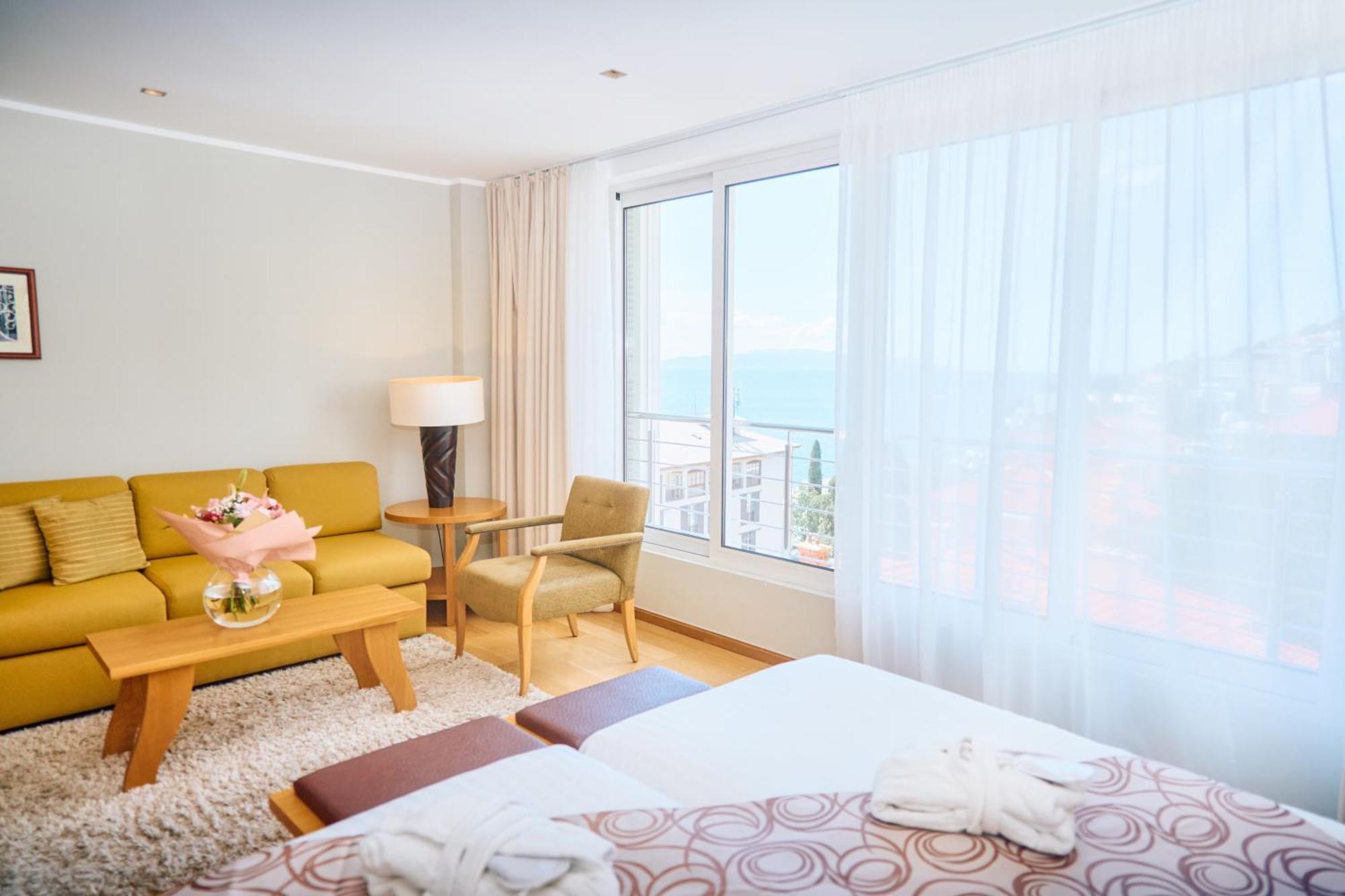 Astoria Hotel Opatija Exterior photo