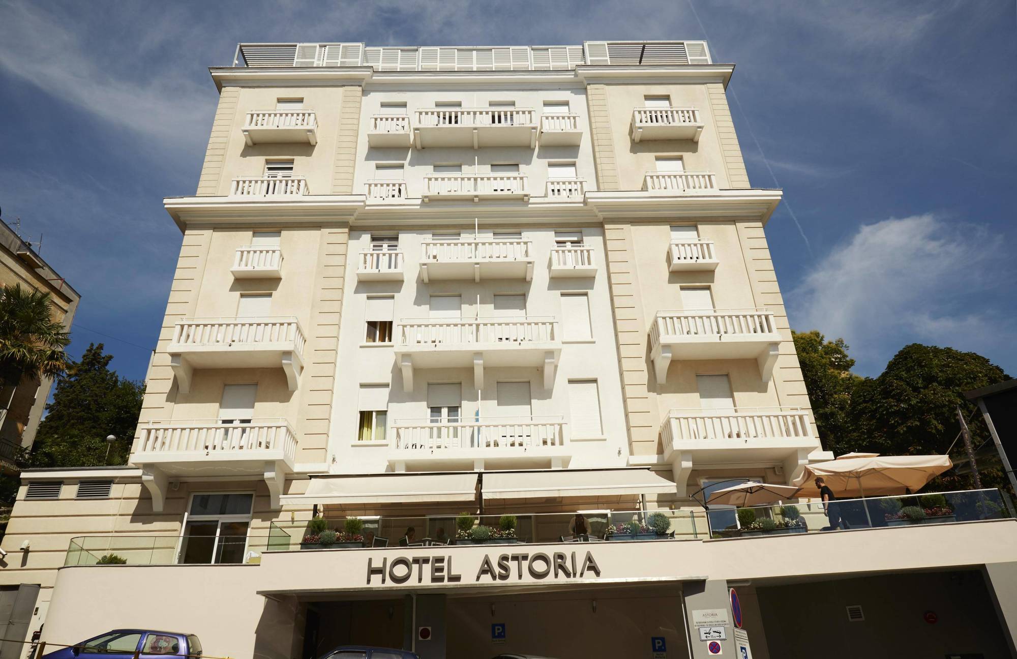 Astoria Hotel Opatija Exterior photo